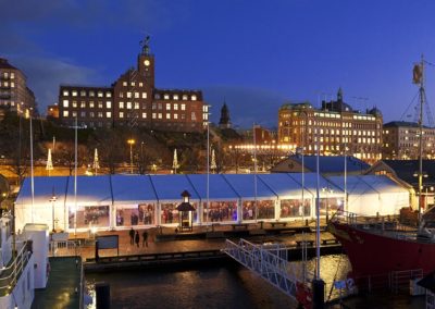 <h2>Kajskjul 8</h2><p>Tält 15x40m till kundevent vid kajkanten.</p> <a href="/kontakt/" class="main-btn">Kontakta oss</a>